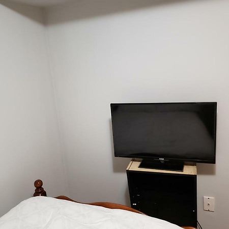 Private Room In Downtown ฮาลิแฟกซ์ ภายนอก รูปภาพ